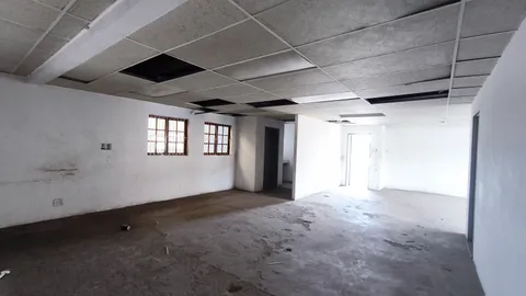 Meyers Corner, Cnr Shamrock & Reitfontein Road, Primrose